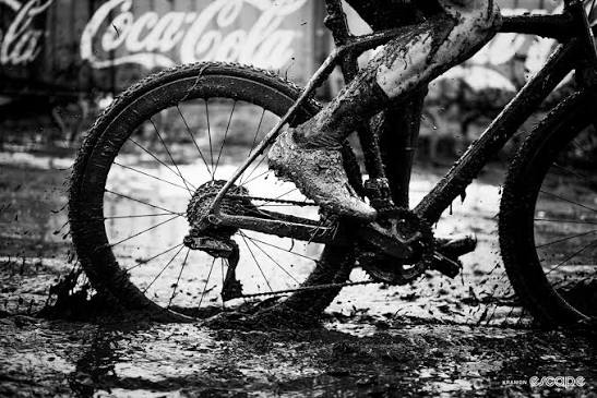 The Art of Drawing Readers In: Your attractive post title goes here Cyclocross Race1